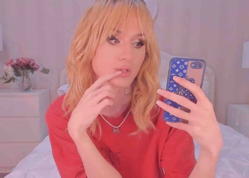 Sexy blonde trans cams